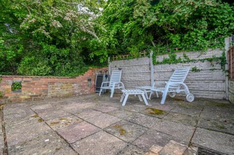 23 Cann Hall Drive-06.jpg