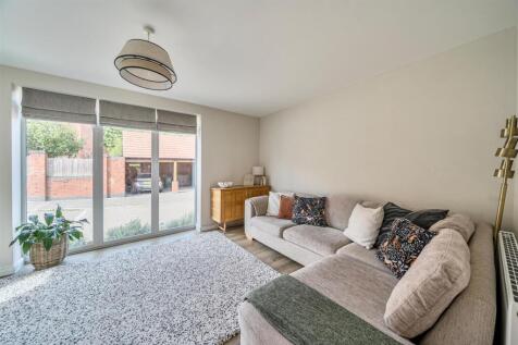 7 Poplar Close, Overseal