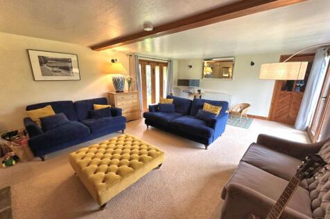 Lounge 3