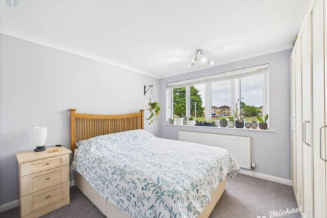 CAM03218G0-PR0684-STILL001-thumbnail-h750-70