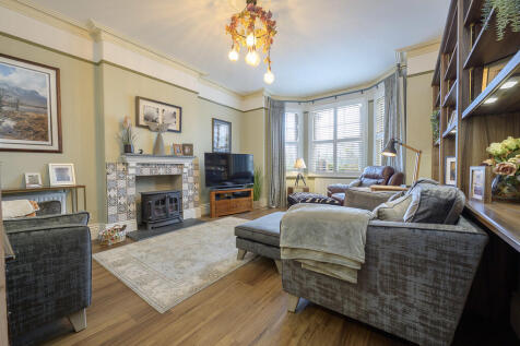 Davenport House-1...