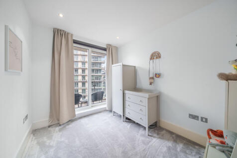 2 bed, 2 bath Apartment in liverpool - Photo 9