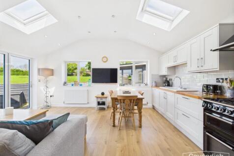 DINING/KITCHEN/FAMILY ROOM