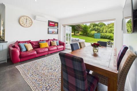 KITCHEN/DINING/FAMILY ROOM