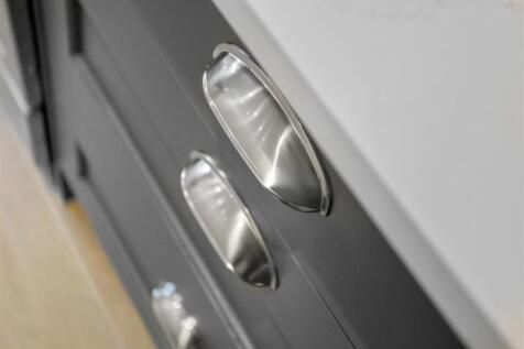 1578342896 - 5 Amberwood Grove -24.jpg