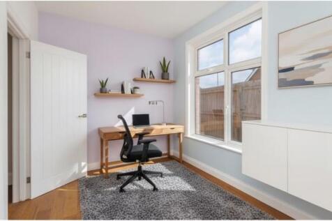 Virtual staging of the bedroom