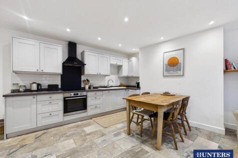Open Plan Kitchen/Living Area