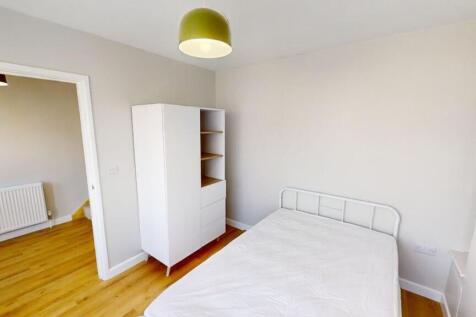 4 Bedroom Semi-Detached in BS5 7NU