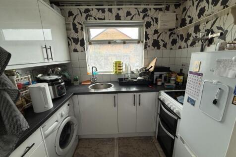 Kitchen.JPG