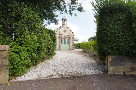 2-bed Detached Bungalow Mansionhouse Road