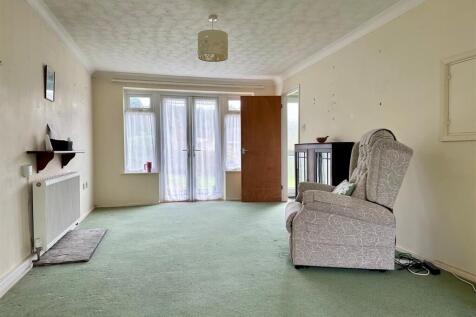 Living Room 2.jpg
