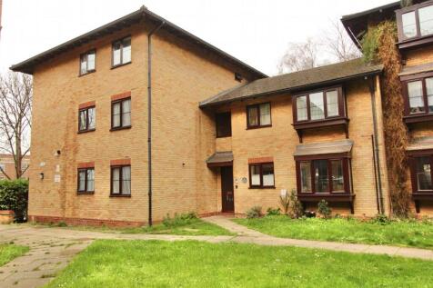 Hallingbury Court, E17