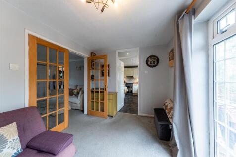 6 Warren Close-005.jpg