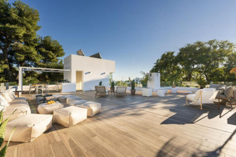 Roof terrace