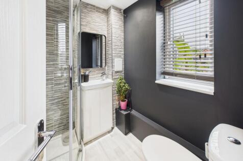 En-Suite to Bedroom One