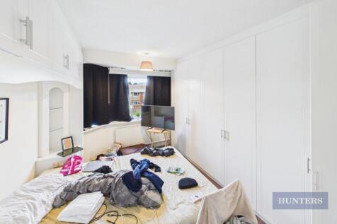 CAM05152G0-PR0433-STILL022.jpg