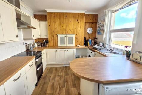 2nd kitchen.jpg