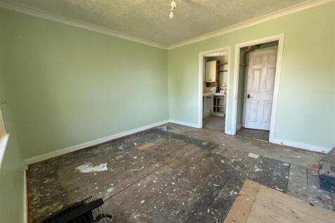 Living Room/Bedroom