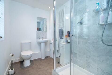 bed one en-suite