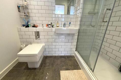 Ensuite2.jpg