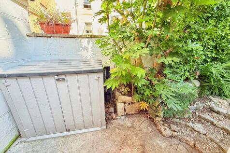 Garden 4