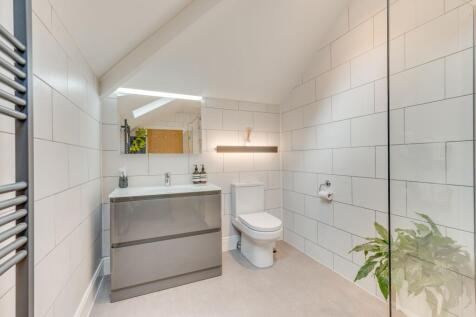 4 bed, 3 bath Detached in Sheffield - Photo 31