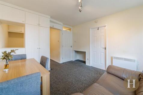 Hadleigh Estate Agents-6.jpg