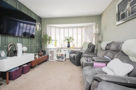 lounge 2.JPG