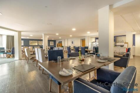 8695483-interior18.jpg