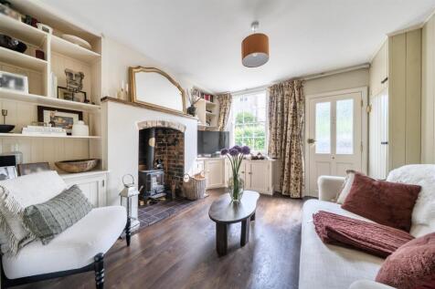 4 Church Road, Grandborough
