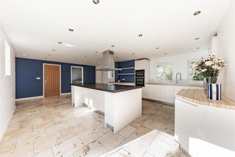 KITCHEN 1.jpg
