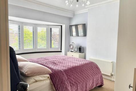 PHOTO-2025-10-15-16-04-09 (11).jpg