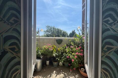balcony.jpg