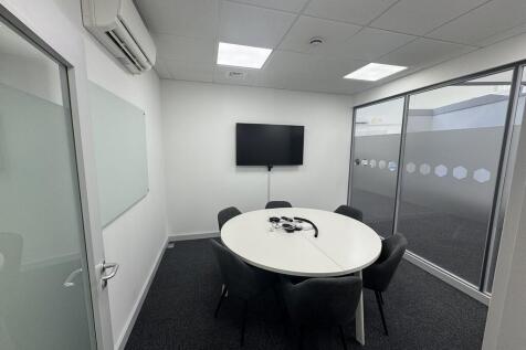 Front Meeting Roo...