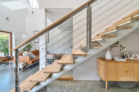 1bbb947f-a610-47f...