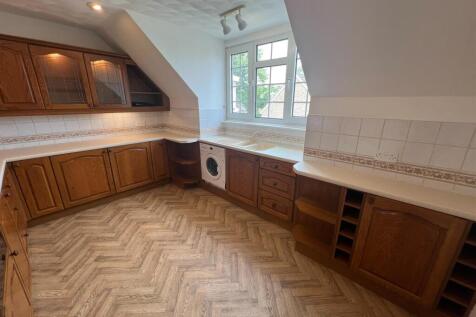 KITCHEN.jpeg