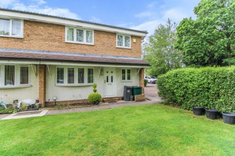 2 Bedroom Terraced in WD19 7BE