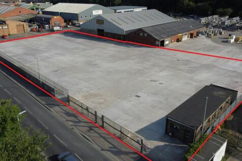 Light Industrial to rent in brighouse