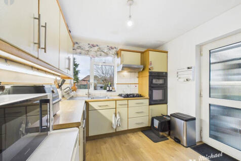 CAM03218G0-PR0852-STILL005-thumbnail-h750-70