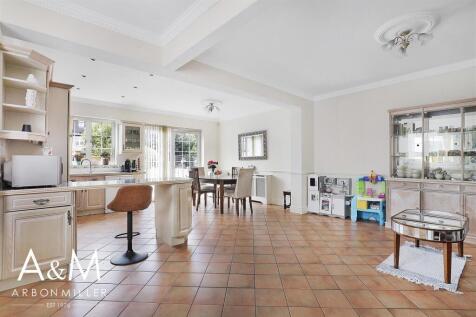 EXTENDED KITCHEN DINER