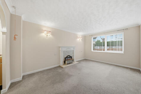 25 Mere Court Rus...