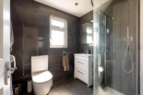 Larkswood Road, E4