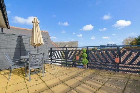 Balcony1.jpg