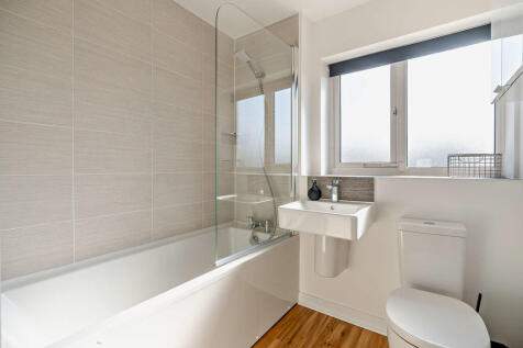 8646371-interior1...