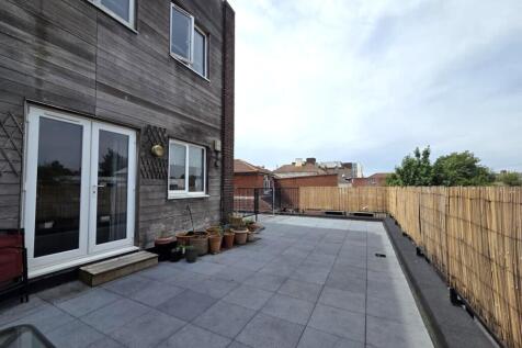 ROOF TERRACE