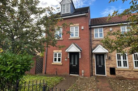 3 Bedroom Terraced in HU7 3GE
