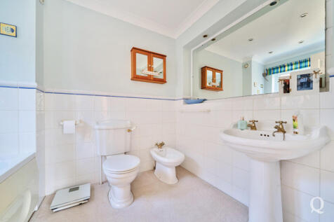 f09e8563-9ad8-460...