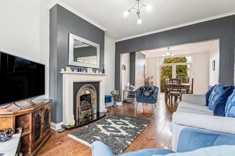 THROUGH LOUNGE