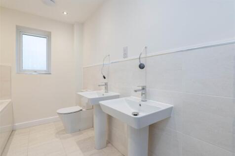 Master Bedroom Ensuite