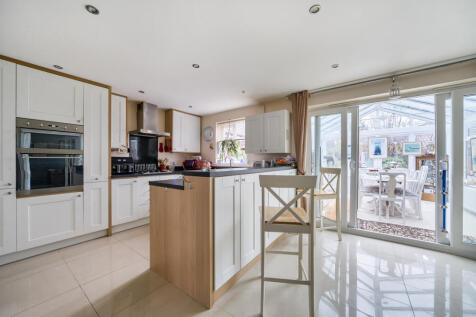 1383461-11-692881...